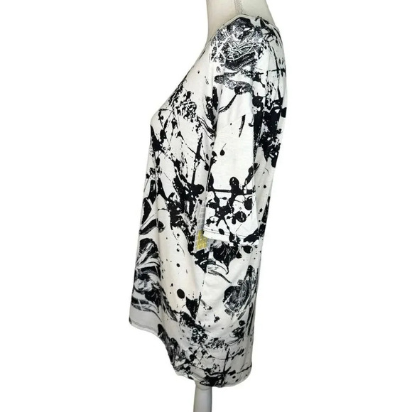 NEW LuLaRoe Women’s XXS Black & White Abstract Print Irma High Low Tunic Top NWT - Picture 2 of 8